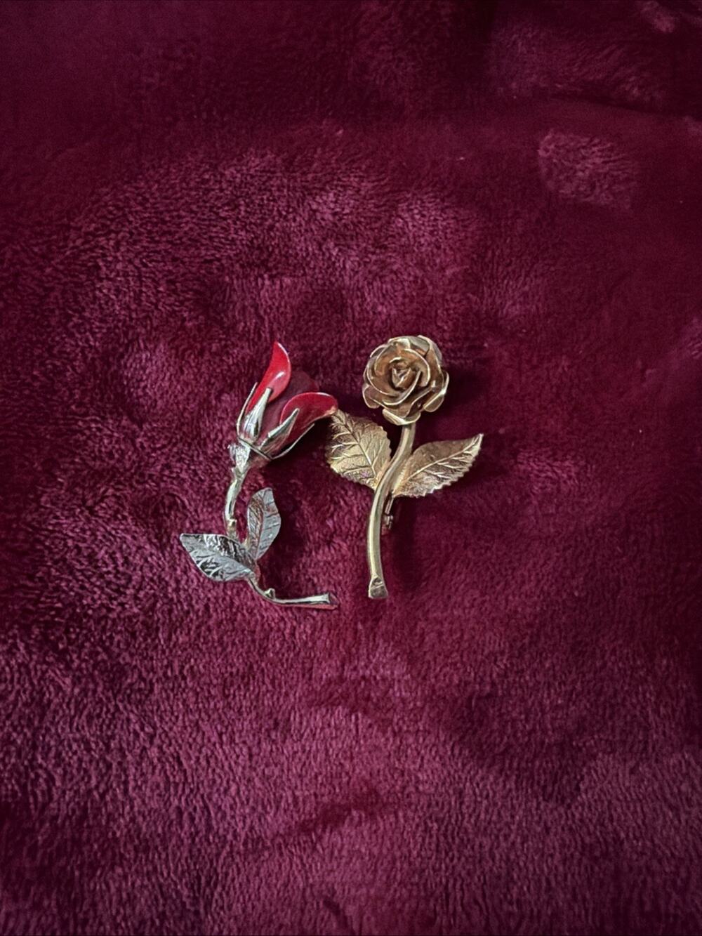 VTG Brooch 2PC Set Gold tone Red Rose Elegant Romantic Florals Pins